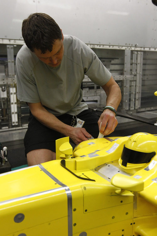 Fabricando el modelo del túnel de viento del Lotus E20