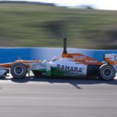 Paul di Resta en el Force India en Jerez