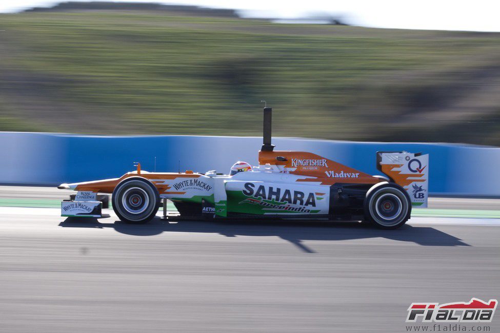 Paul di Resta en el Force India en Jerez