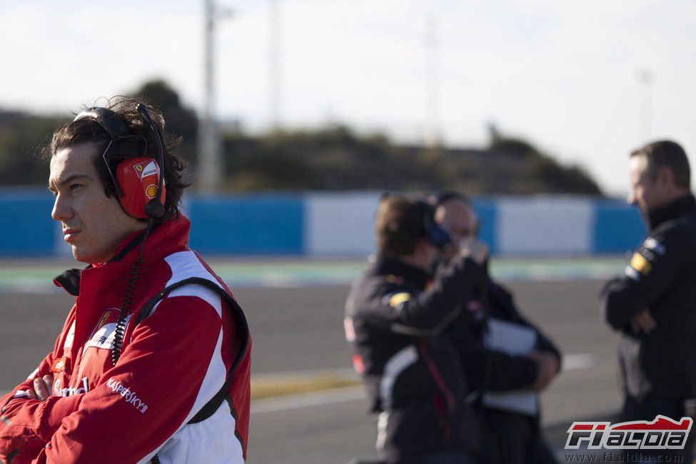 Ingeniero de Ferrari en el circuito de Jerez