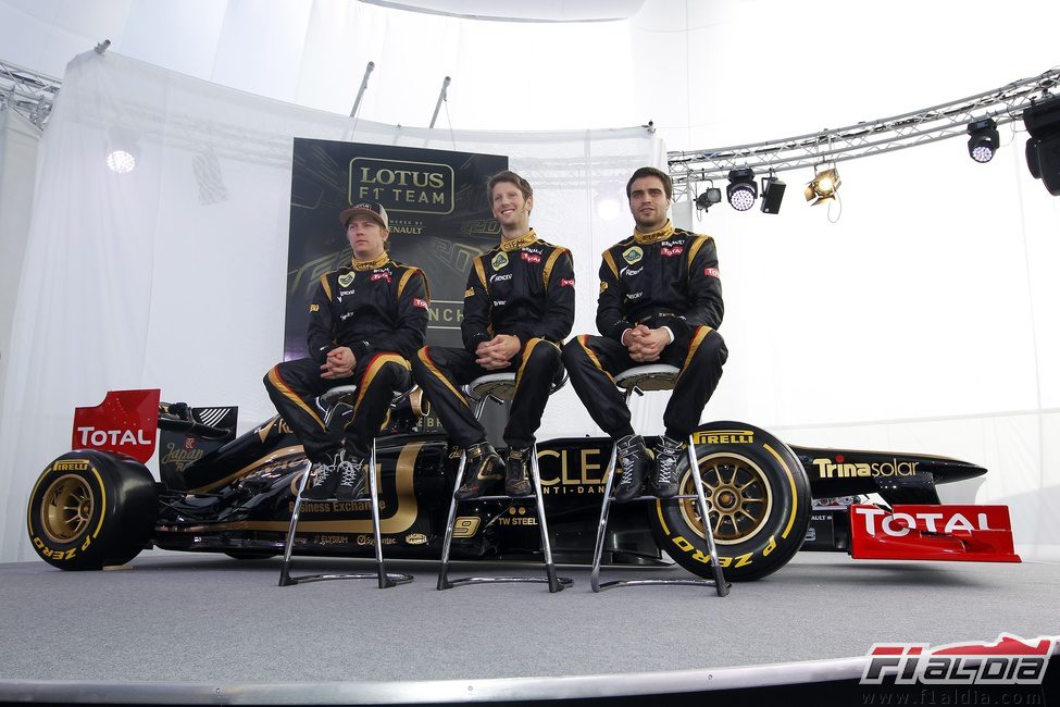 Los pilotos de Renault hablan con la prensa en Jerez