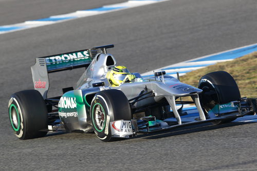 Rosberg en el Mercedes W02 en Jerez