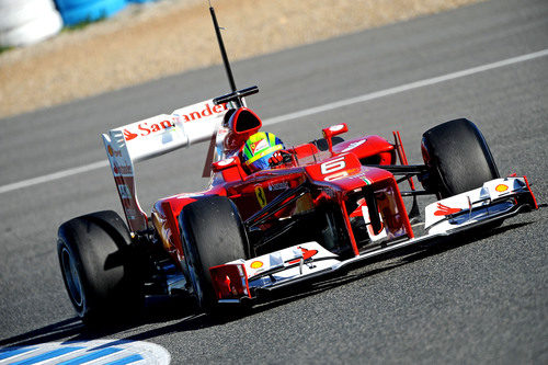 Massa rueda con el Ferrari en pista