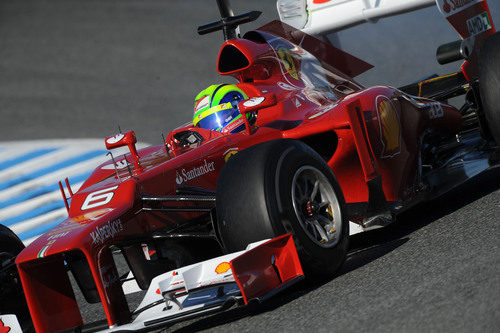 Plano cercano de Massa con el F2012