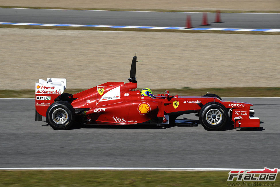 Escapes quemados en el Ferrari F2012