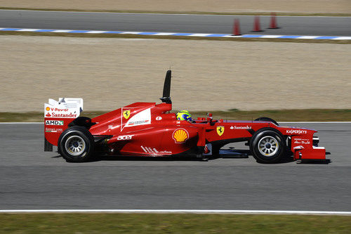 Escapes quemados en el Ferrari F2012