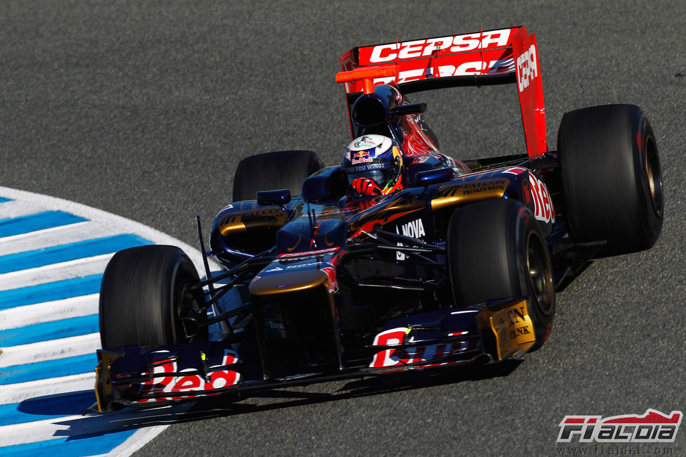 Ricciardo en Jerez con el STR7