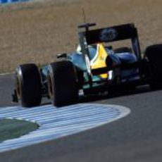 El Caterham de Kovalainen desde atrás
