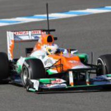 Paul di Resta con el Force India en Jerez