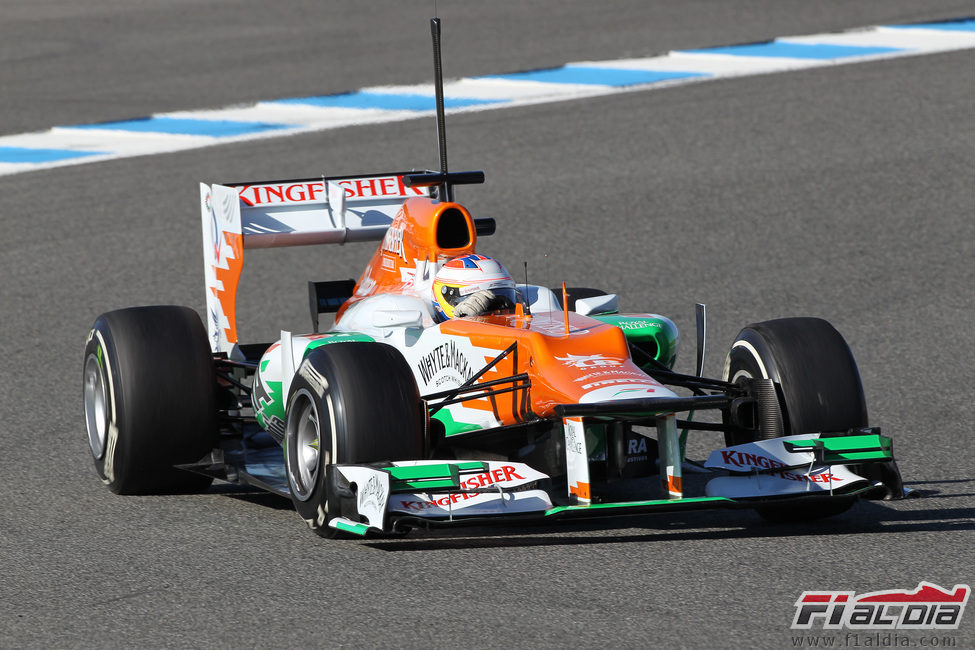 Paul di Resta con el Force India en Jerez