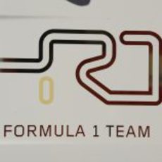 Logo renovado de HRT para 2012