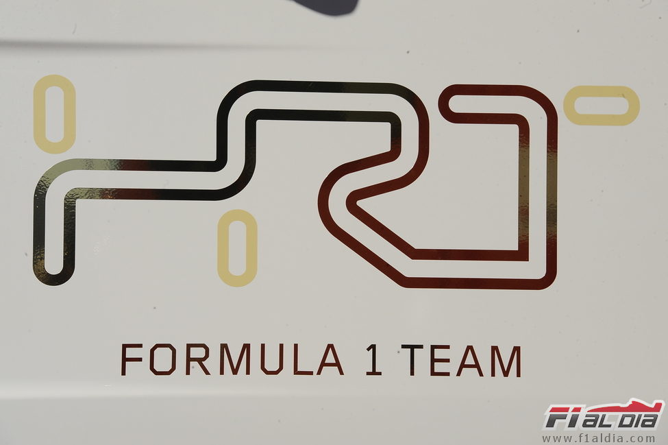 Logo renovado de HRT para 2012