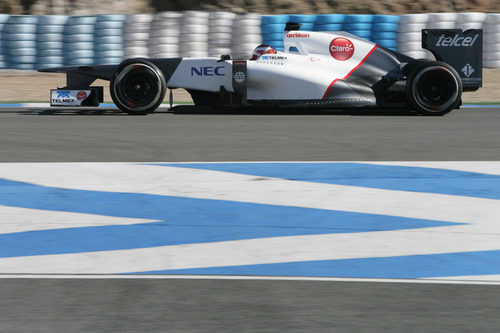 Kobayashi rueda con el Sauber C31 en Jerez