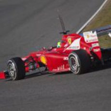 Felipe Massa en plena curva con el Ferrari