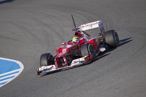 Felipe Massa con el Ferrari F2012 en Jerez