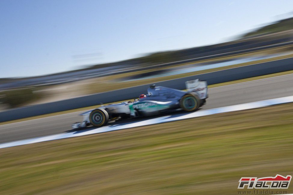 Schumacher en Jerez con el W02