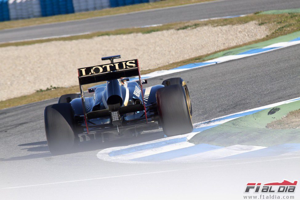 Trasera del Lotus E20 en Jerez