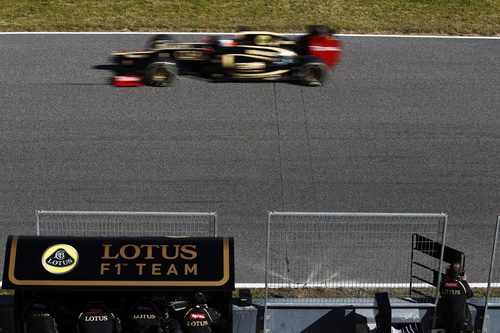 Kimi Räikkönen en la recta de Jerez con el Lotus