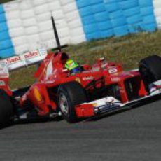 Massa con el F2012 en la pista de Jerez