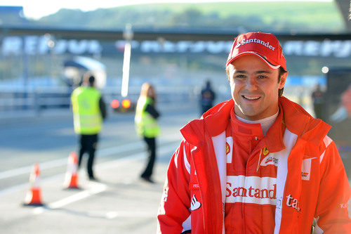 Felipe Massa en el 'pit-lane' de Jerez