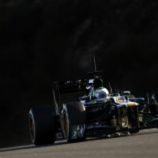 Kovalainen rueda por segundo día en Jerez