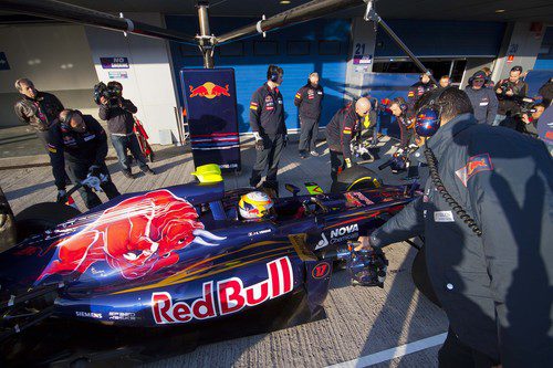 Jean-Eric Vergne se estrena con el Toro Rosso en Jerez