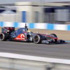 Hamilton en Jerez con su MP4-27