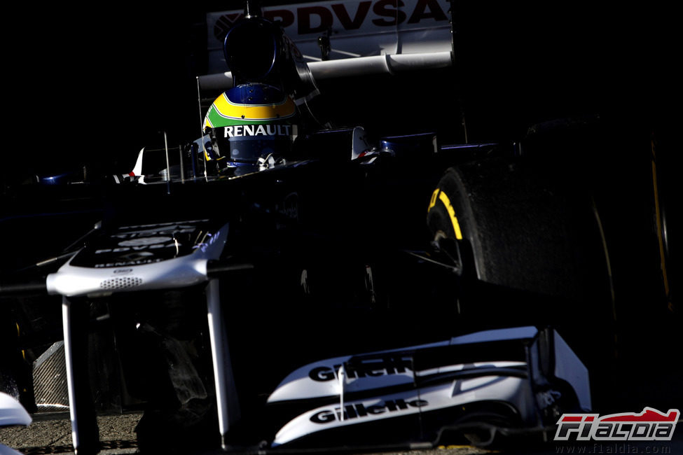 Imponente imagen de Bruno Senna en el Williams
