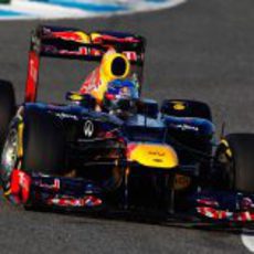 Sebastian Vettel rueda con el Red Bull en Jerez