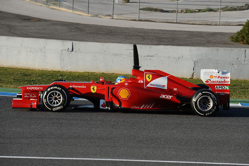Fernando Alonso sobre la pista de Jerez