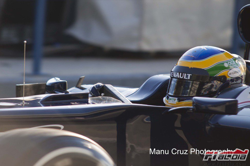 Bruno Senna sale a pista con el FW34