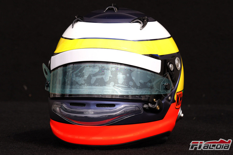 Casco de Pedro de la Rosa para 2012 (vista frontal)