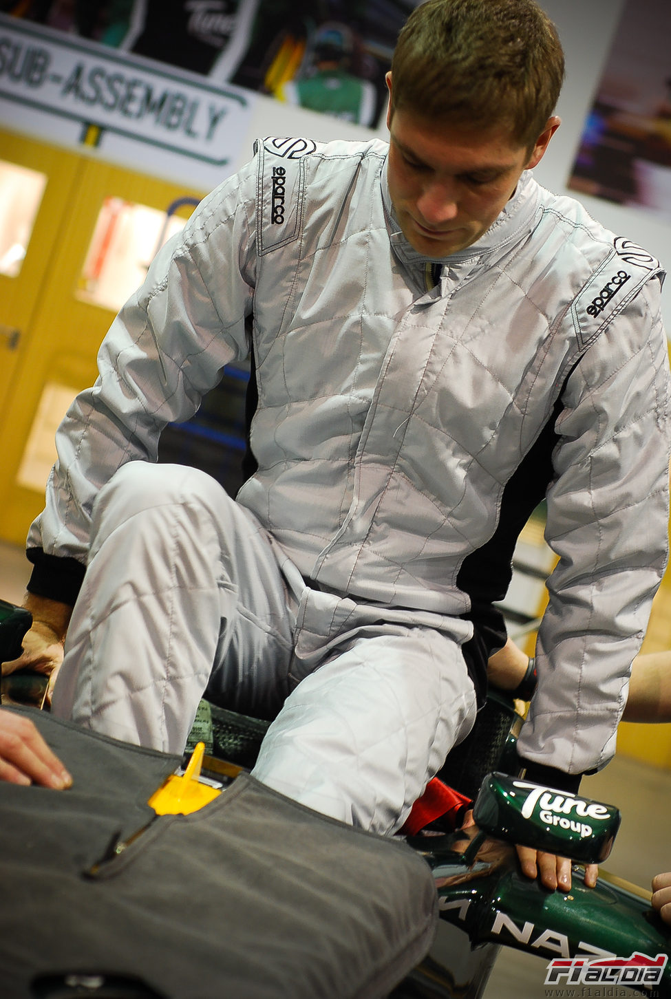 Petrov se hace su asiento en Caterham