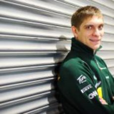 Vitaly Petrov ficha por Caterham para 2012