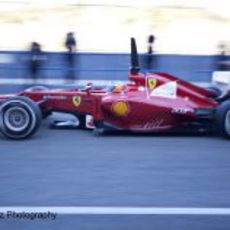 Fernando Alonso sale a pista con el Ferrari F2012 en Jerez