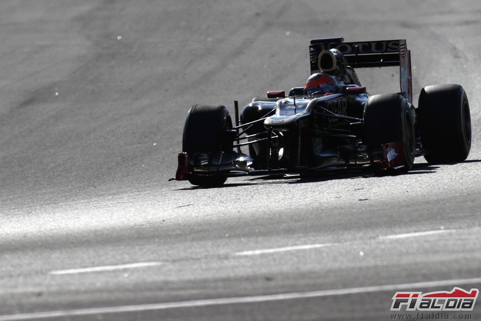 Grosjean en pista con el Lotus E20