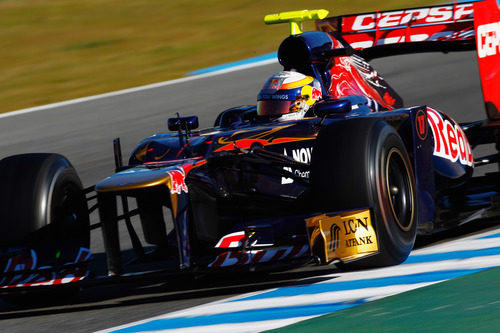 Jean-Eric Vergne rueda con el STR7 en Jerez