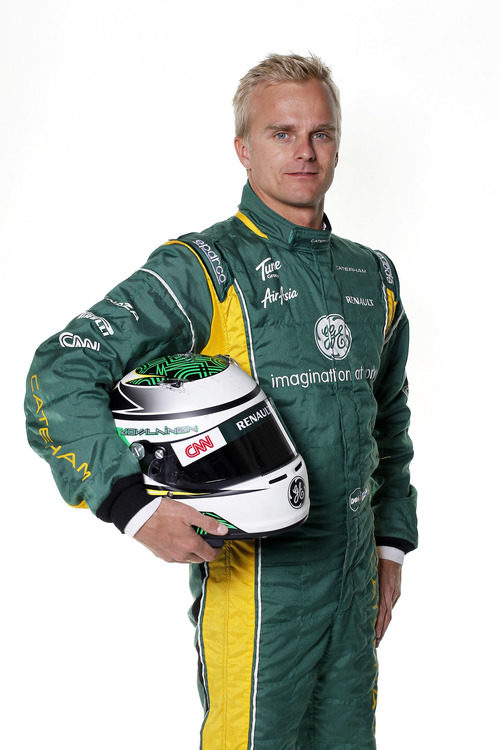 Heikki Kovalainen con su casco de 2012