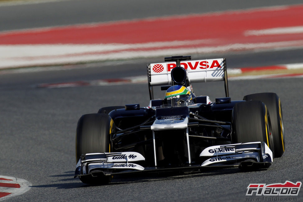 Bruno Senna con el Williams en los test de Barcelona