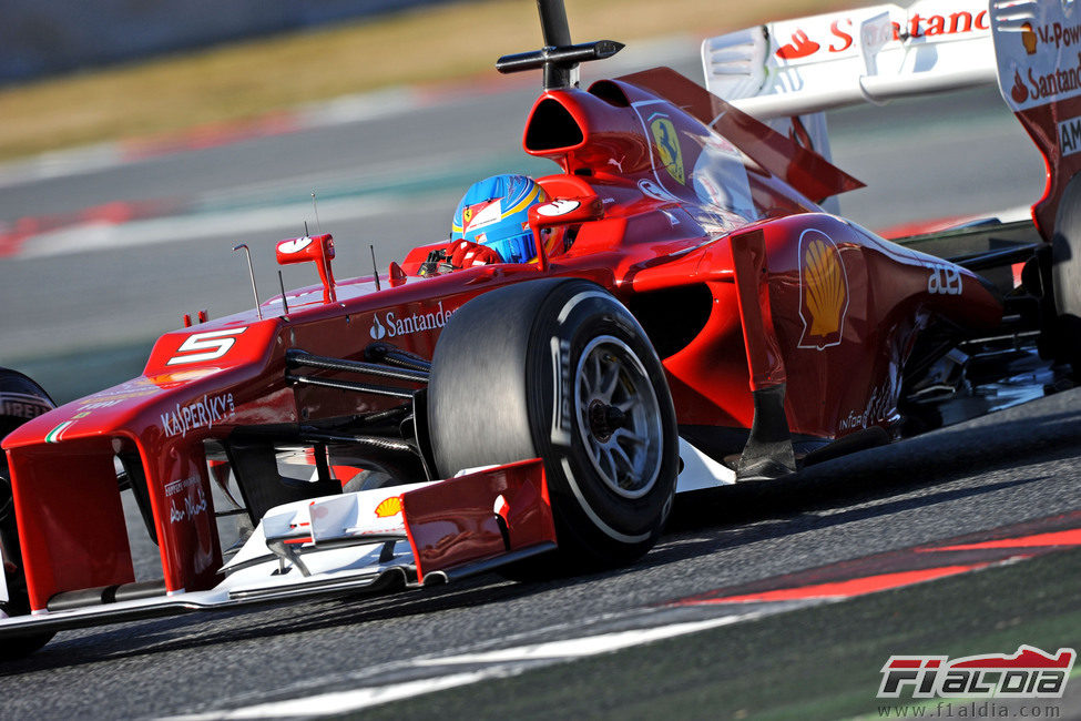 El Ferrari F2012 en los test de Barcelona