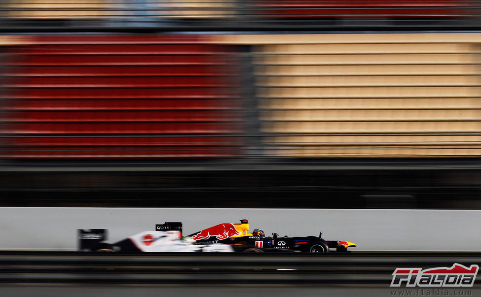 Vettel adelanta a Sergio Pérez en Barcelona