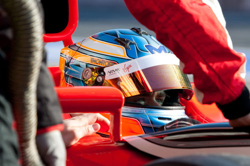 Charles Pic sentado en el Marussia en los test de Barcelona