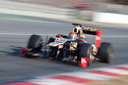 Romain Grosjean a toda velocidad en el Lotus