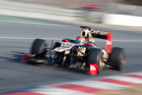 Romain Grosjean a toda velocidad en el Lotus