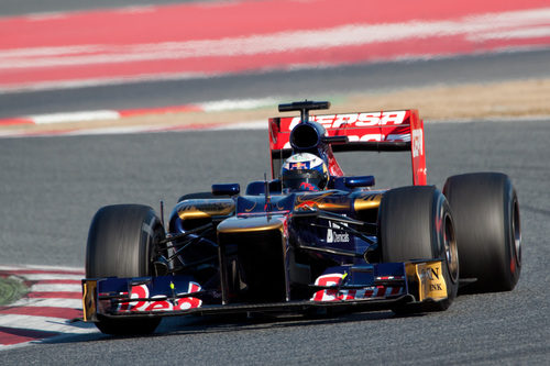 Daniel Ricciardo en acción en los test de Barcelona