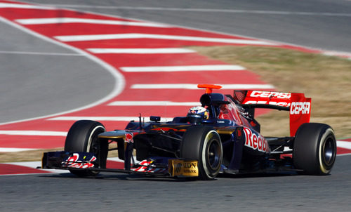Daniel Ricciardo en el Toro Rosso en Barcelona
