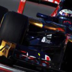 Ricciardo se acerca con el Toro Rosso