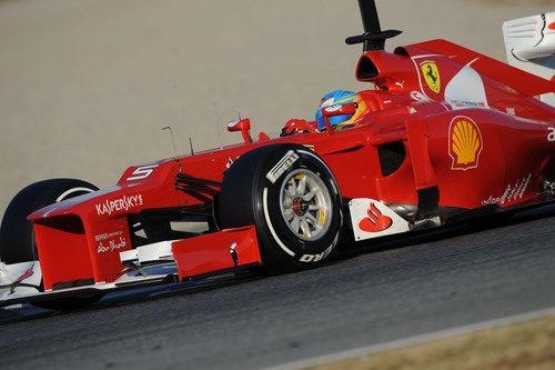 El Ferrari F2012 rueda en Barcelona