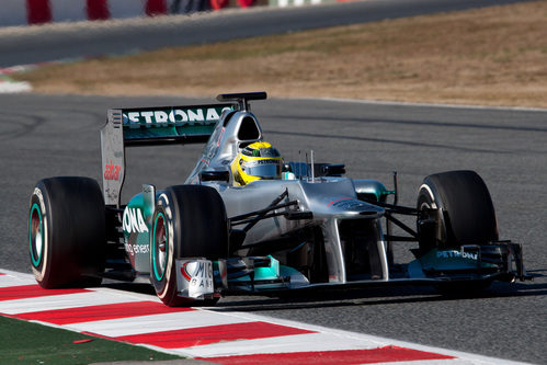 Nico Rosberg en pista con el Mercedes W03