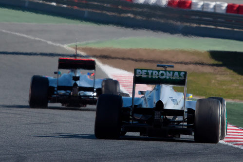 Hamilton y Rosberg en los test de Barcelona